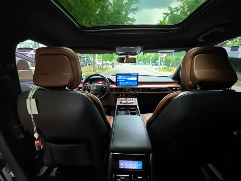 Lincoln Aviator