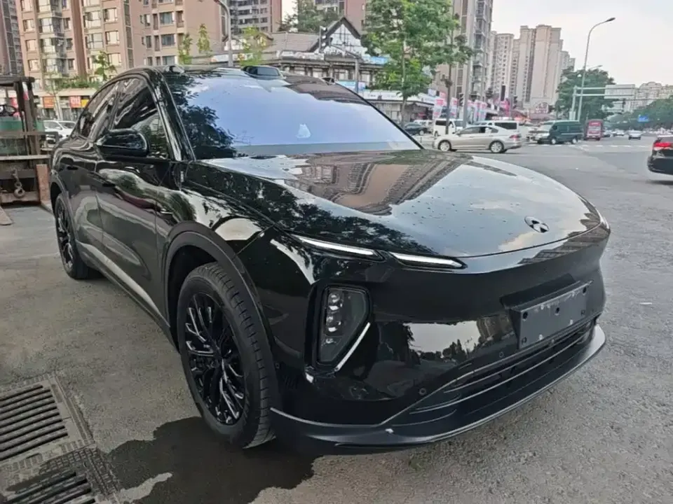Nio EC6