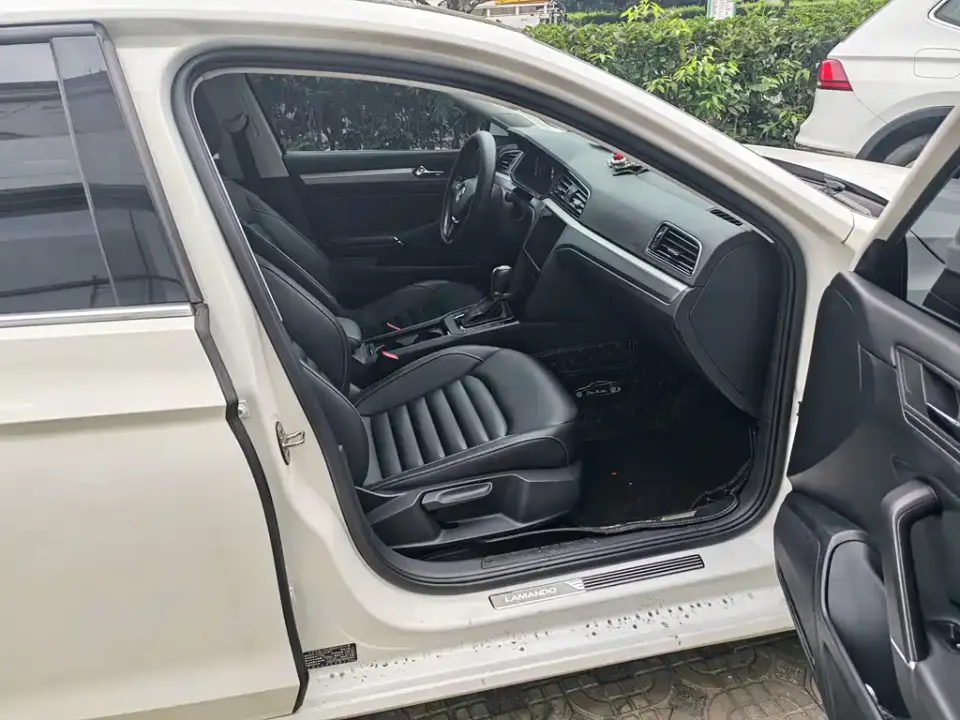 Volkswagen Lamando