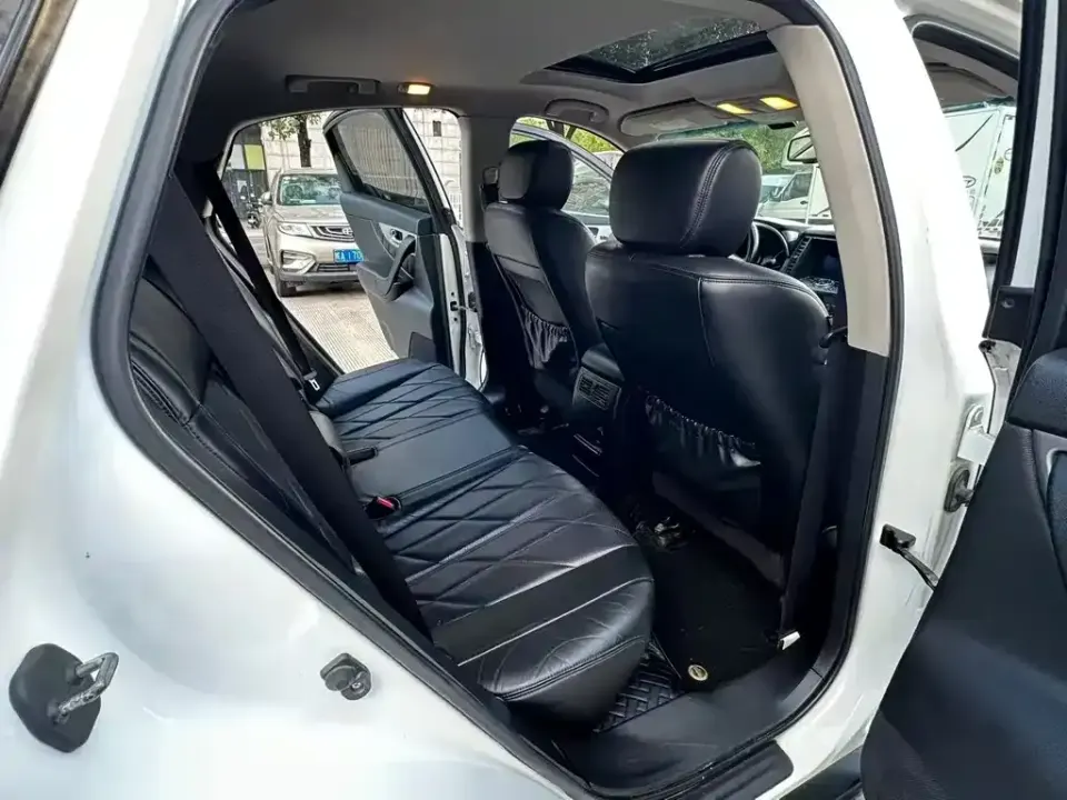 Infiniti FX