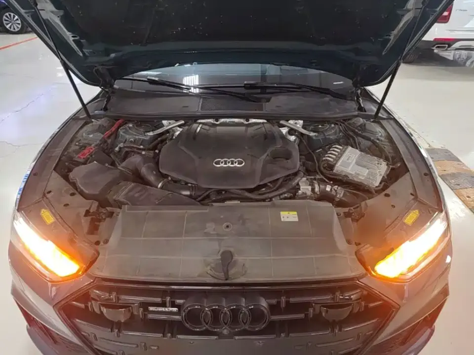 Audi A7L