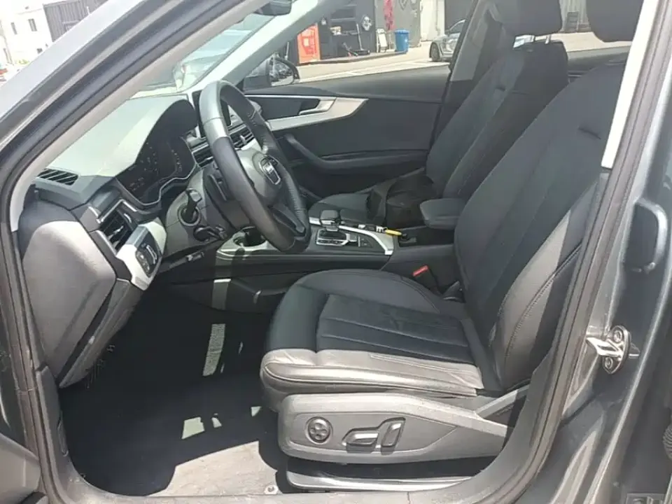 Audi A4 (Import)