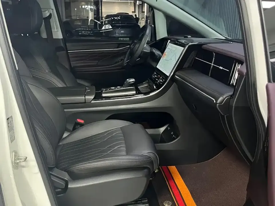 GAC Trumpchi M8