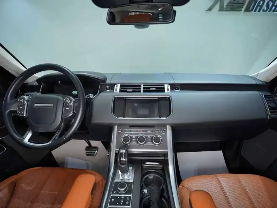 Land Rover Sport