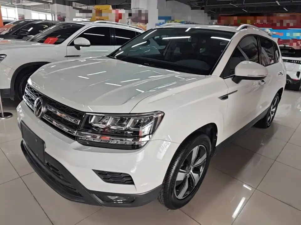 Volkswagen Tharu