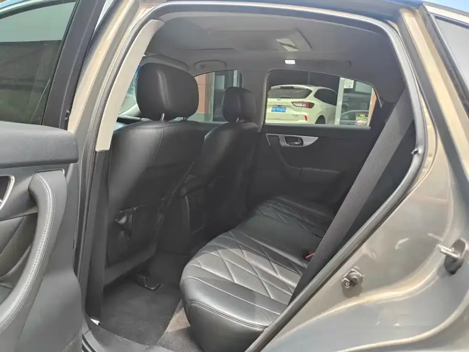 Infiniti FX