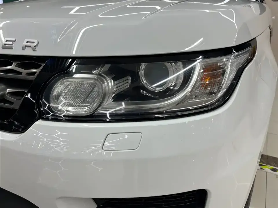 Land Rover Sport