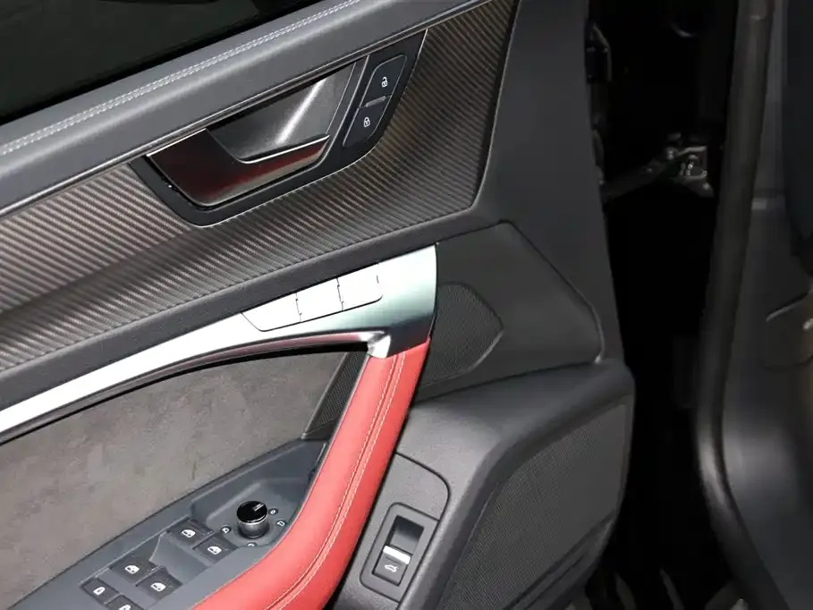 Audi A7L