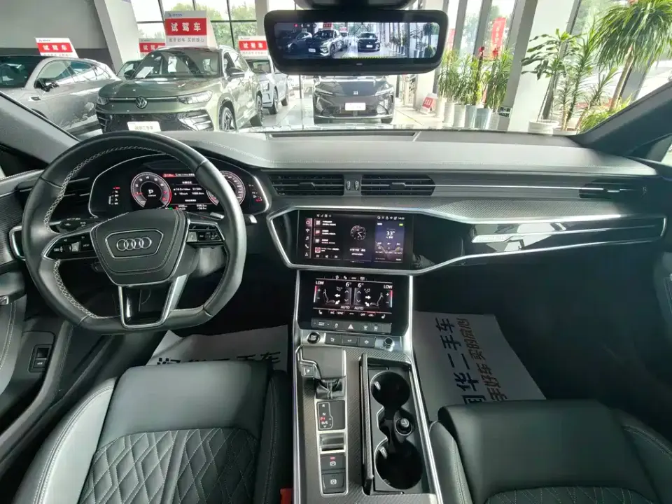 Audi A7L