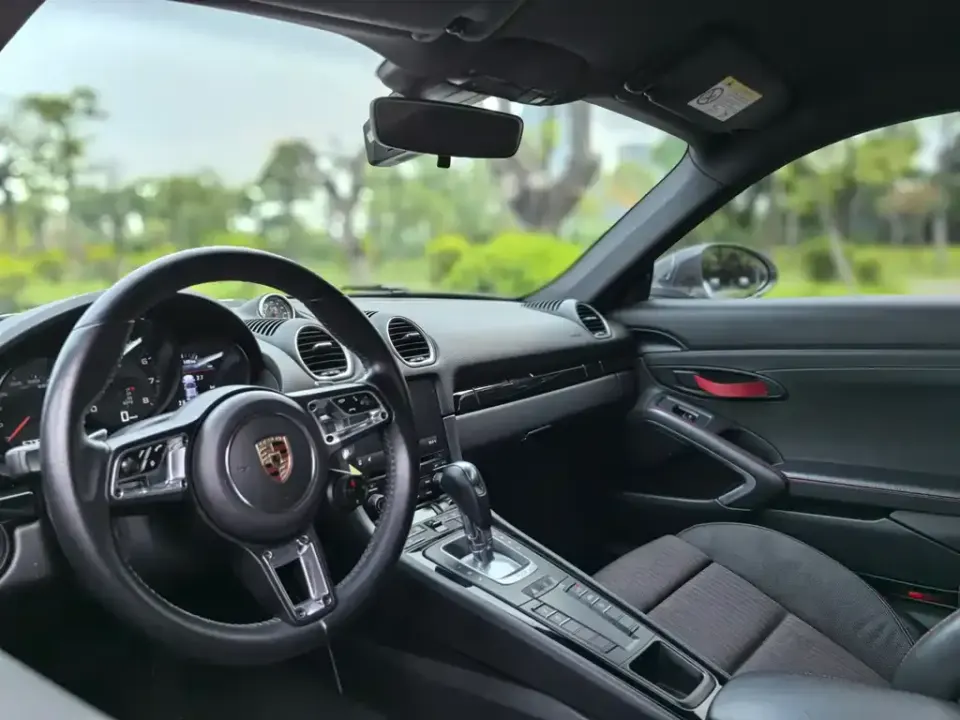 Porsche 718