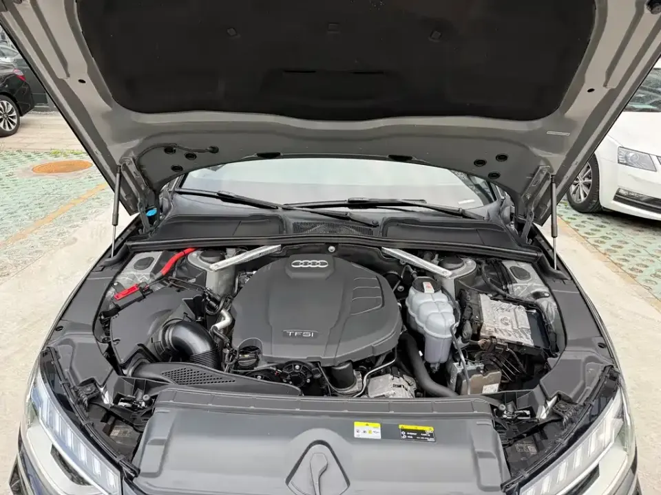 Audi A4 (Import)
