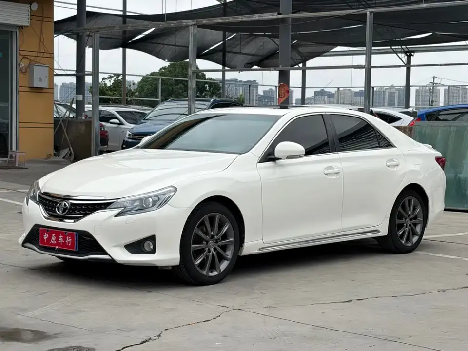 Toyota Reiz