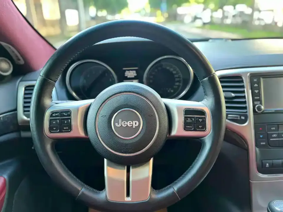 Jeep Grand Cherokee (Import)