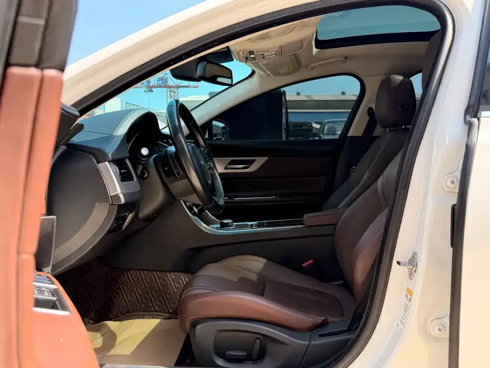 Jaguar XFL