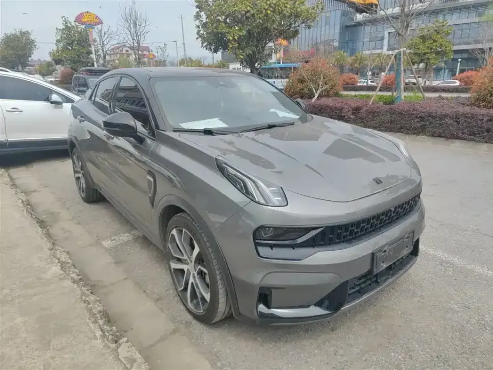 Lynk & Co 05