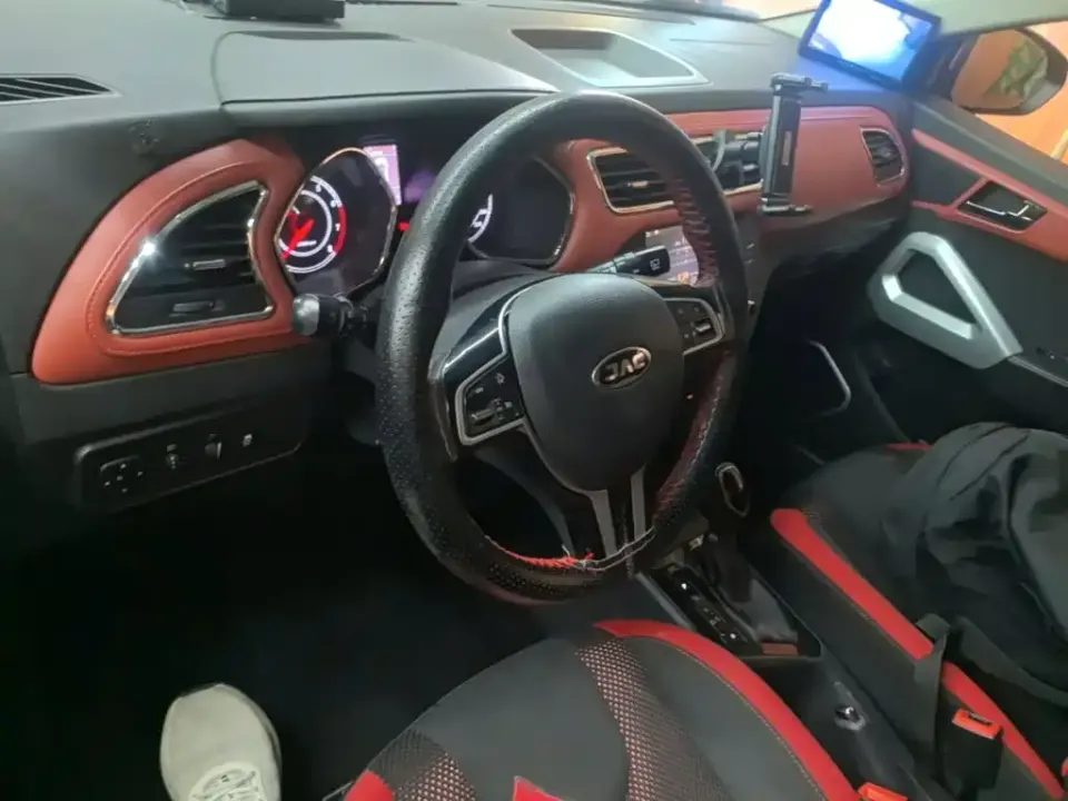 JAC Refine S2