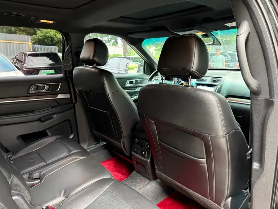 Ford Explorer (Import)