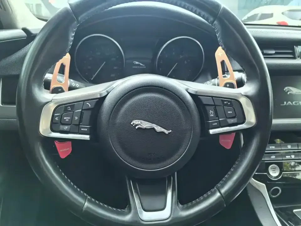 Jaguar XFL