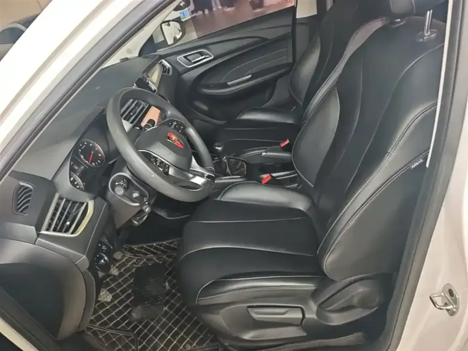 Roewe i5