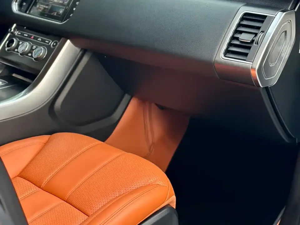 Land Rover Sport
