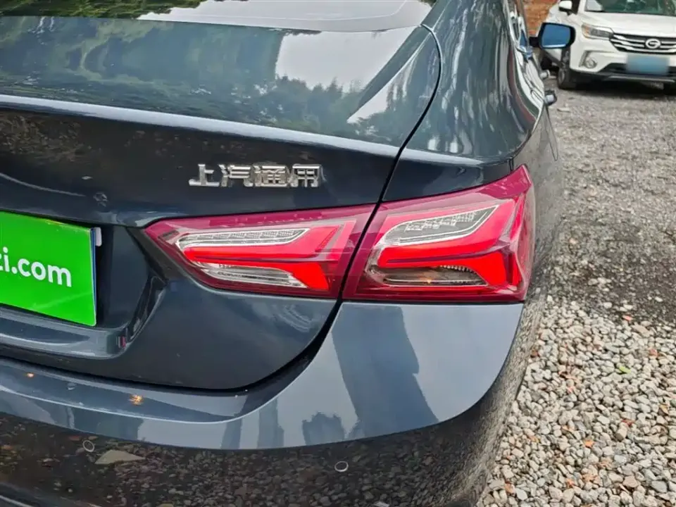 Chevrolet Malibu XL