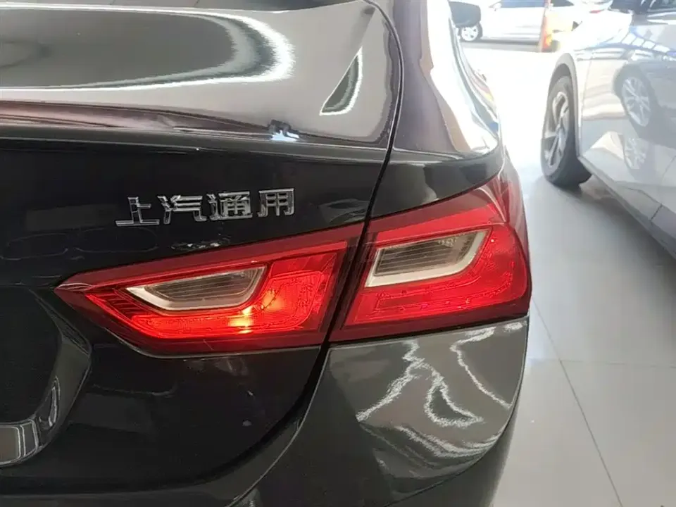 Chevrolet Malibu XL