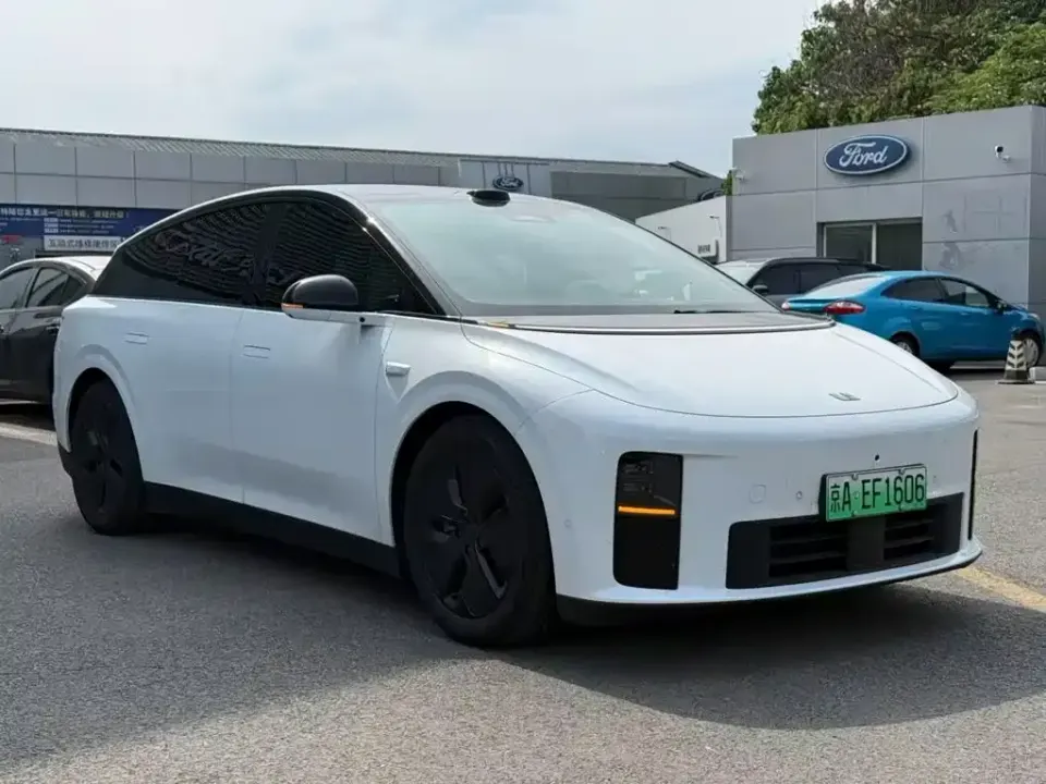 Li Li i6