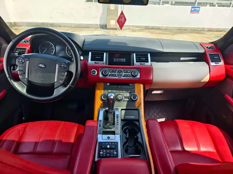 Land Rover Sport