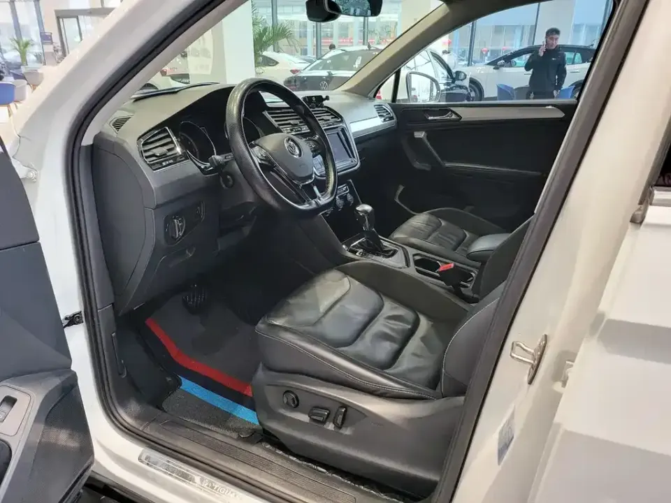 Volkswagen Tiguan L