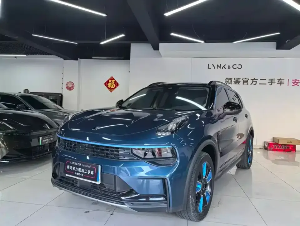 Lynk & Co 01