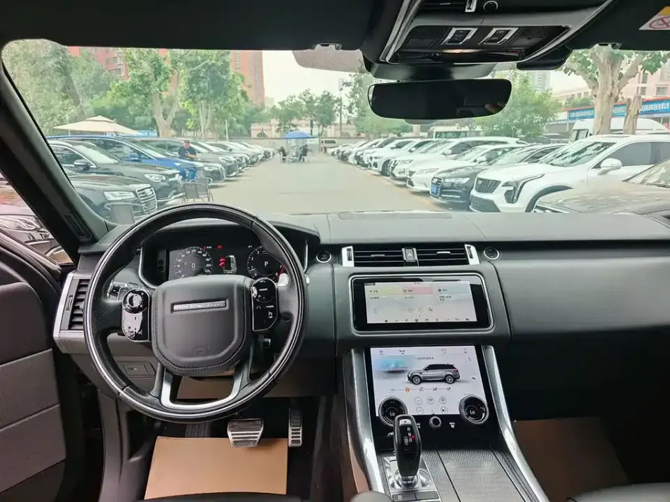 Land Rover Sport