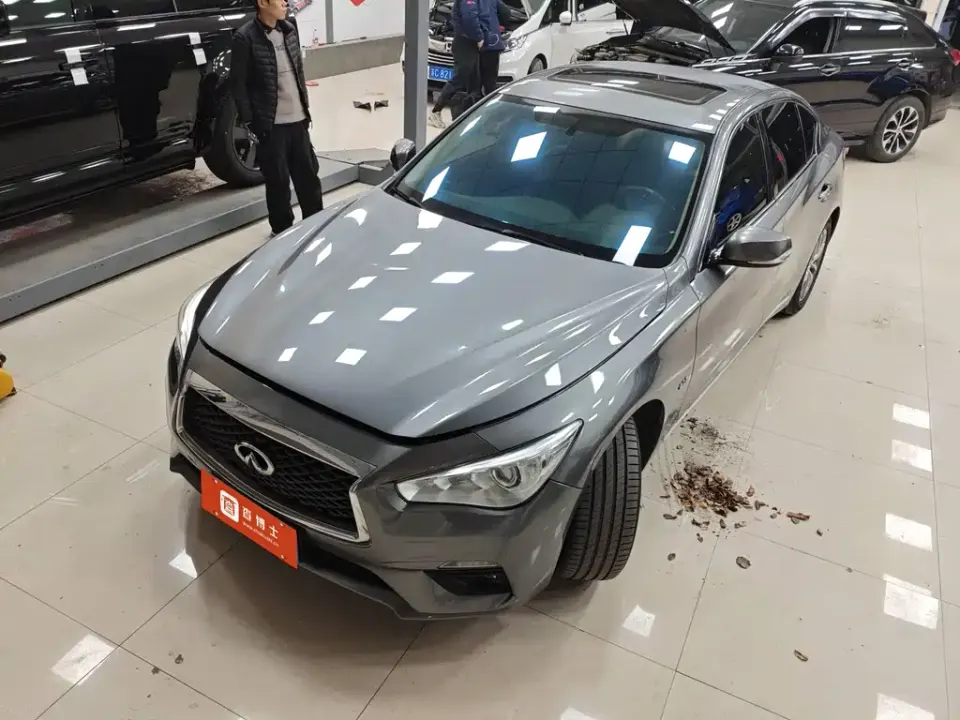 Infiniti Q50L