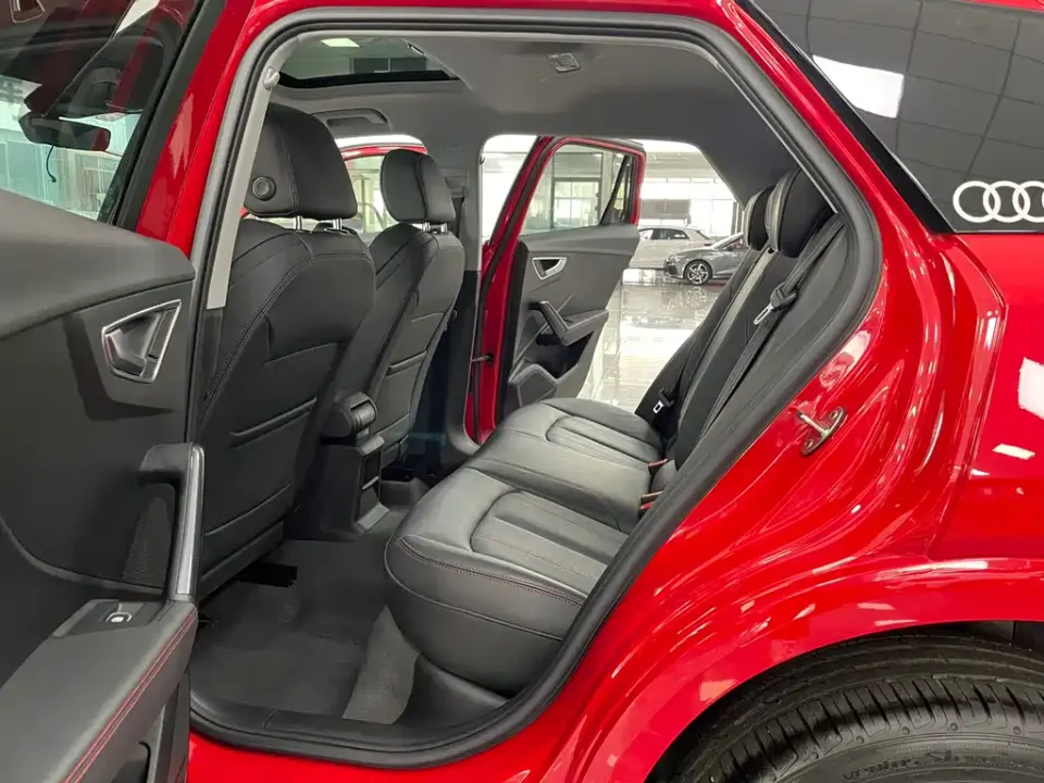 Audi Q2L