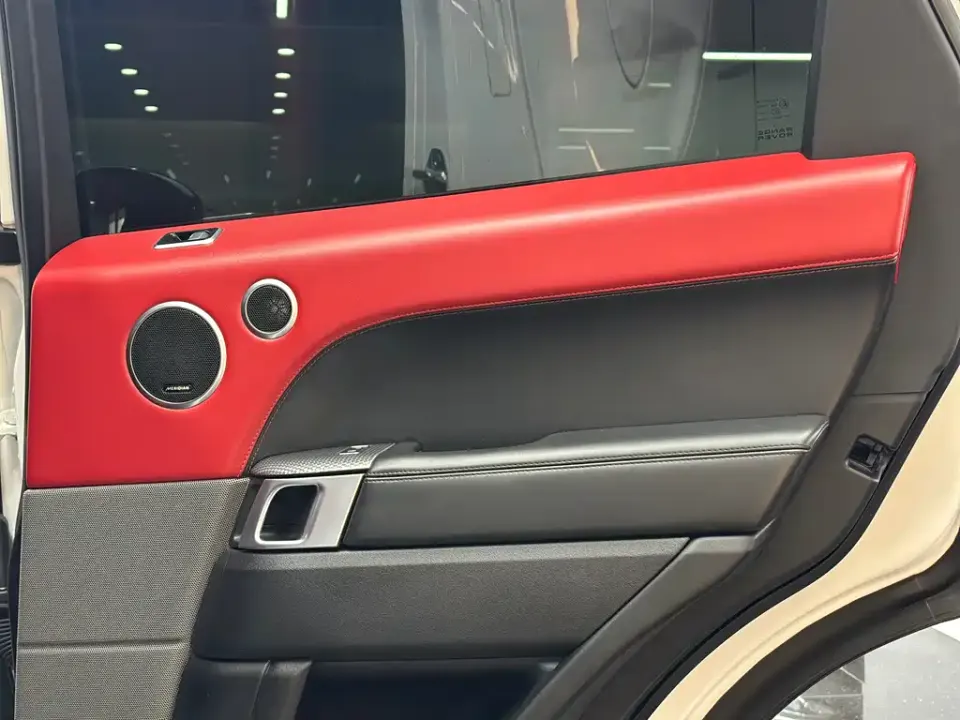 Land Rover Sport