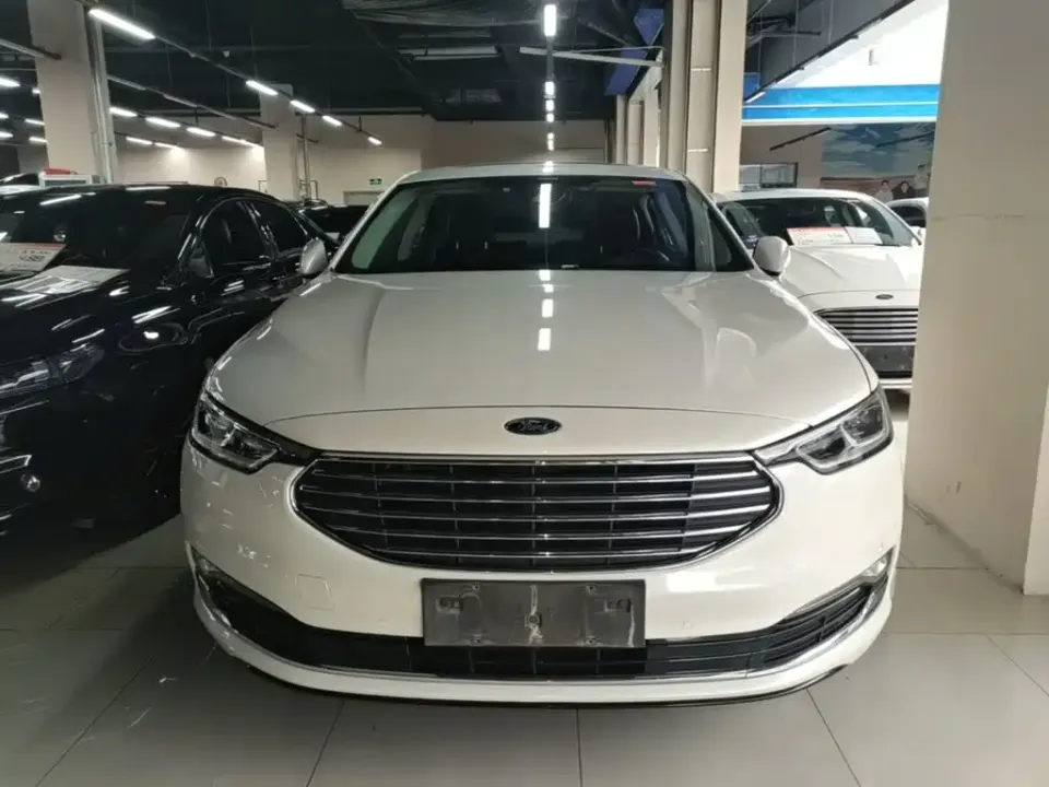 Ford Taurus