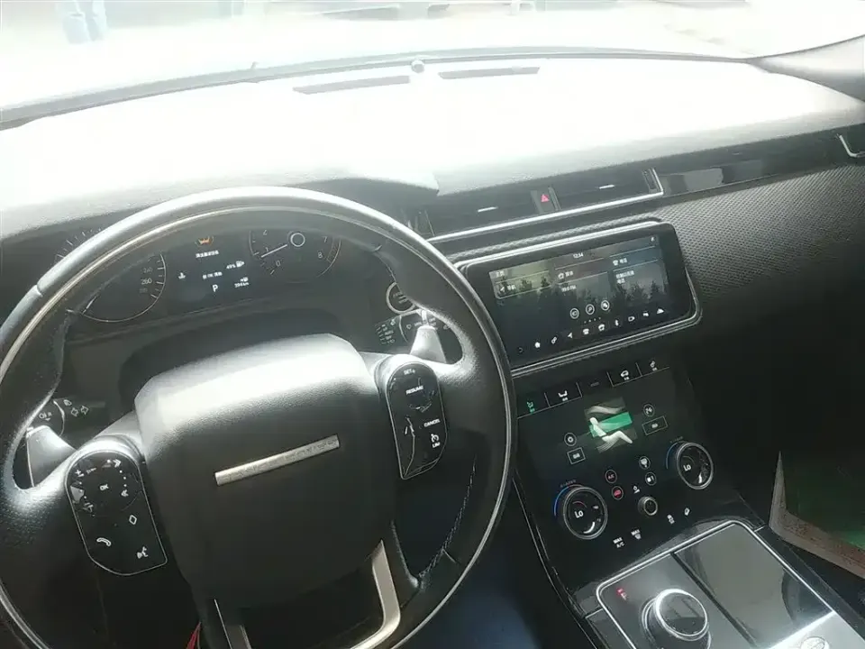 Land Rover Velar