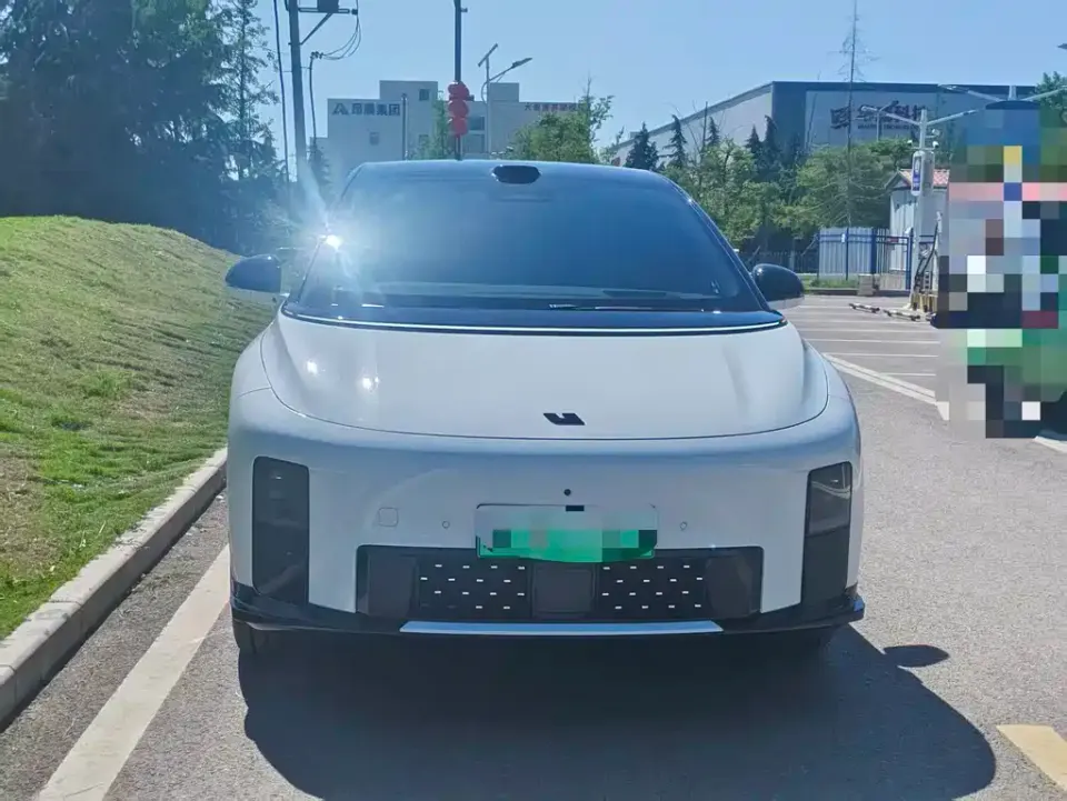 Li Li i6