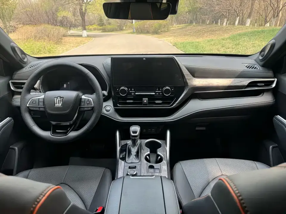 Toyota Crown Kluger