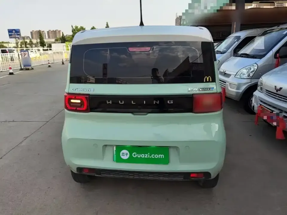 Wuling MINIEV