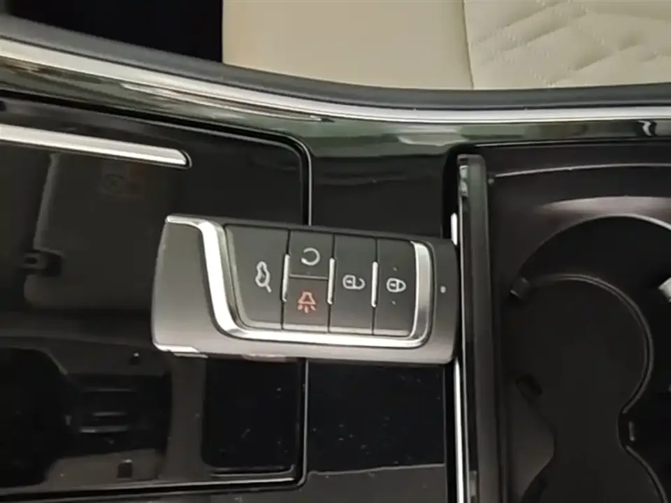 GAC Trumpchi M8