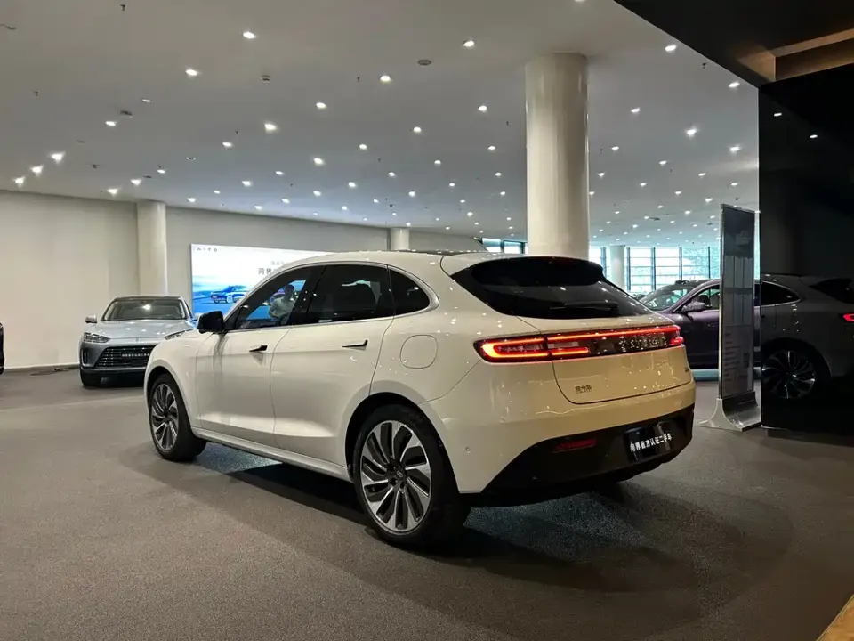 AITO AITO M5