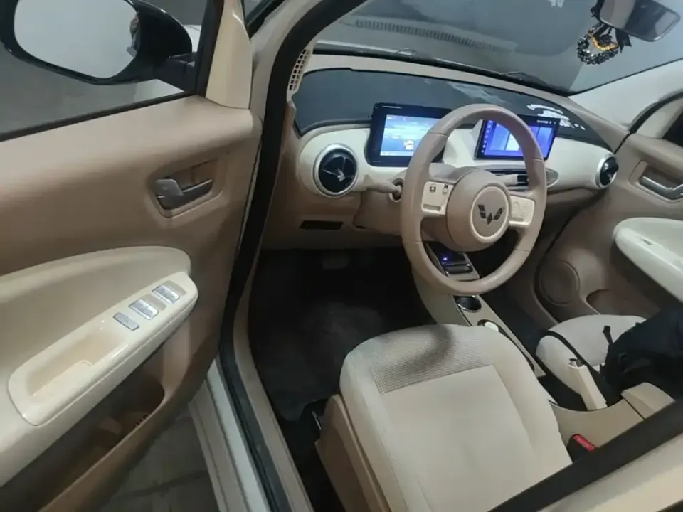 Wuling MINIEV