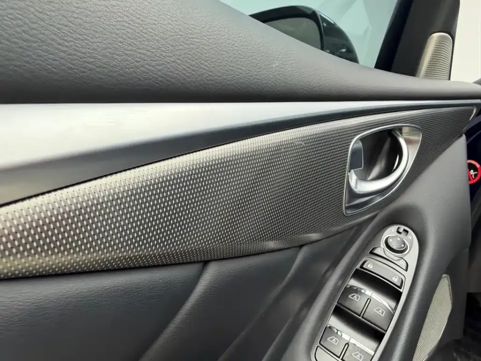 Infiniti Q50L