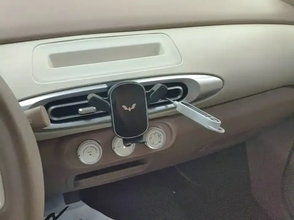 Wuling MINIEV