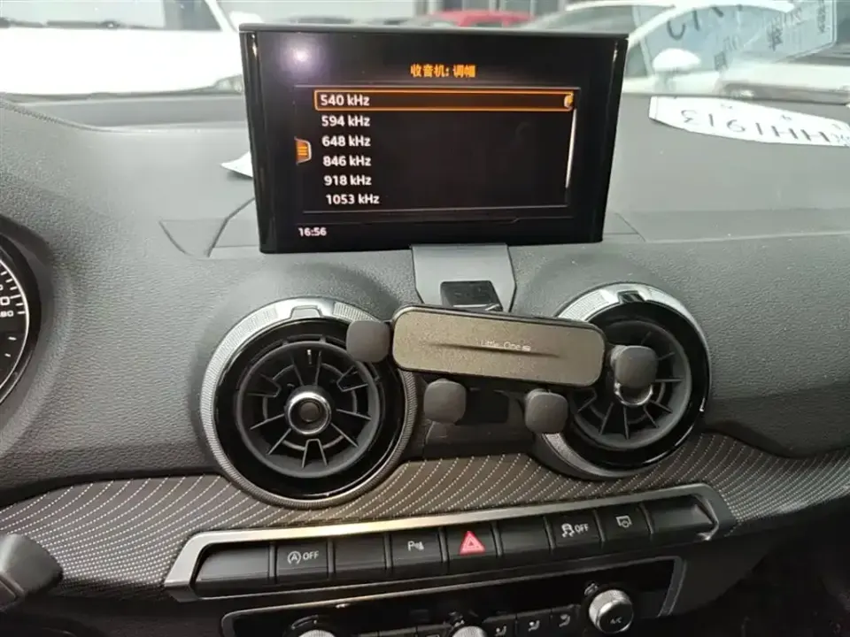 Audi Q2L