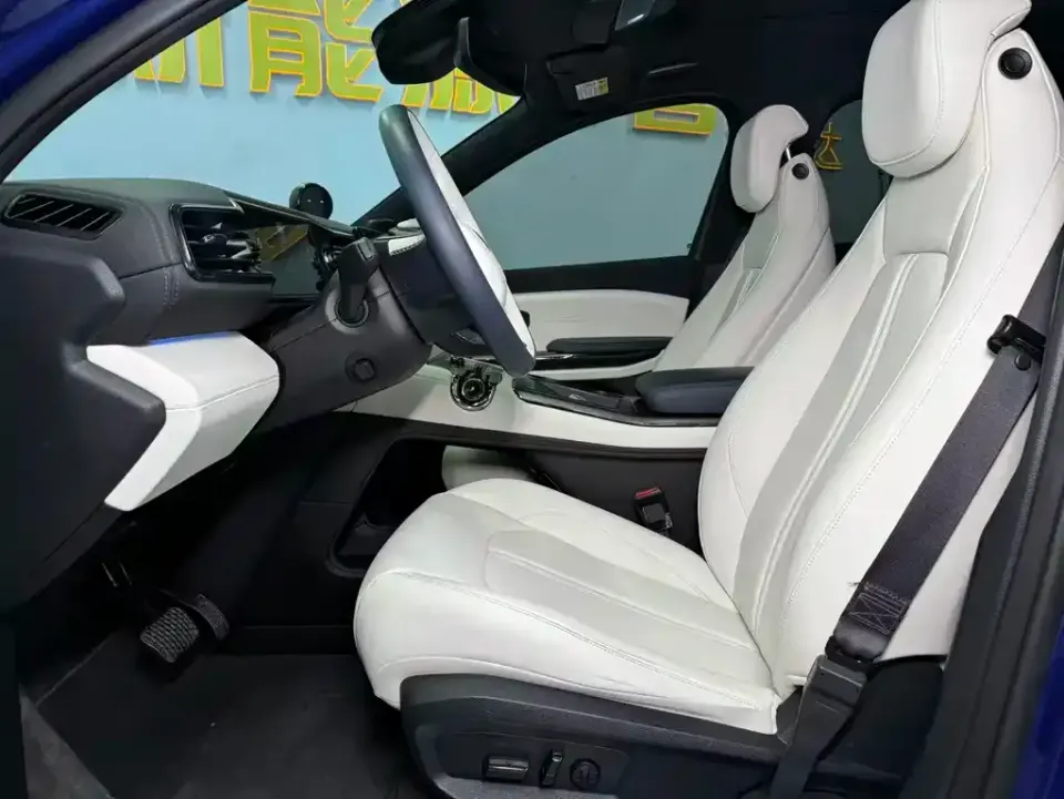 Nio EC6