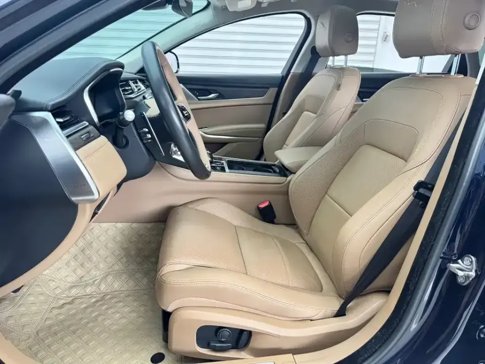 Jaguar XFL