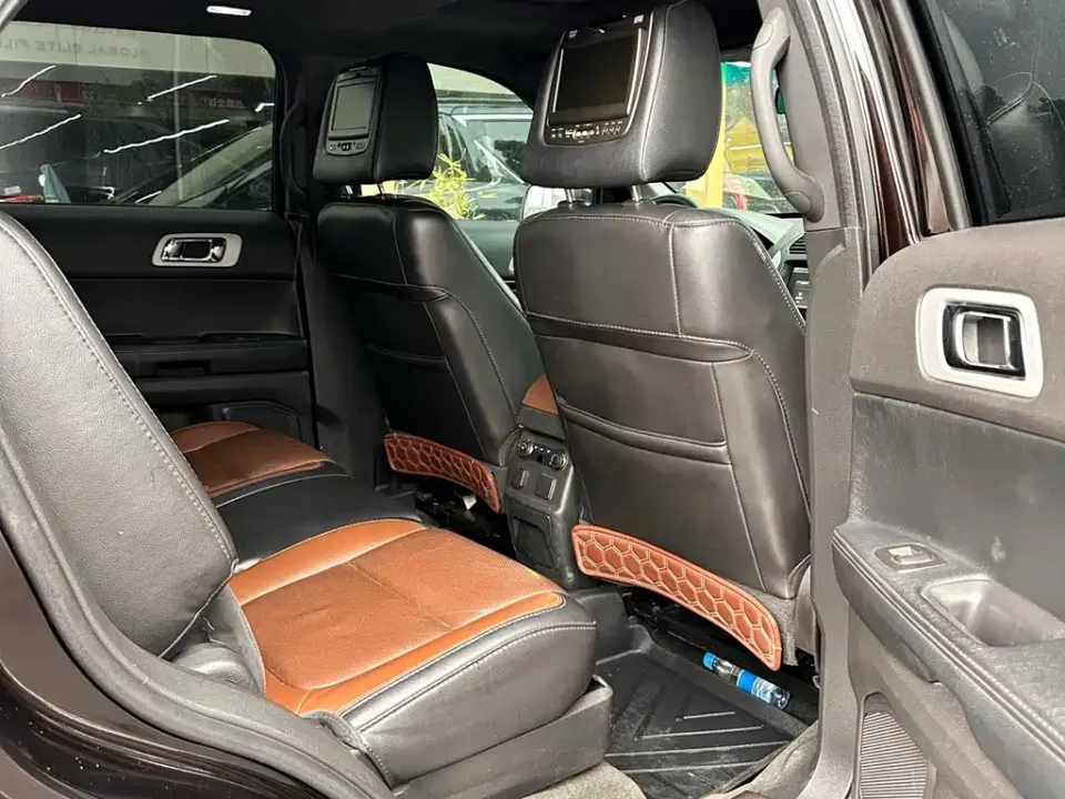 Ford Explorer (Import)