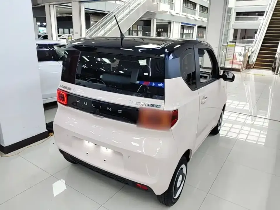 Wuling MINIEV