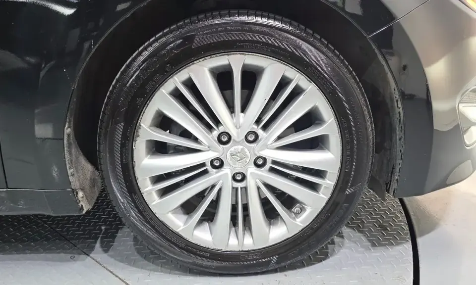 Hyundai Aslan